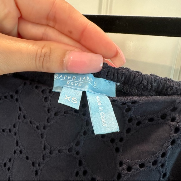 Draper James Top - Picture 2 of 3